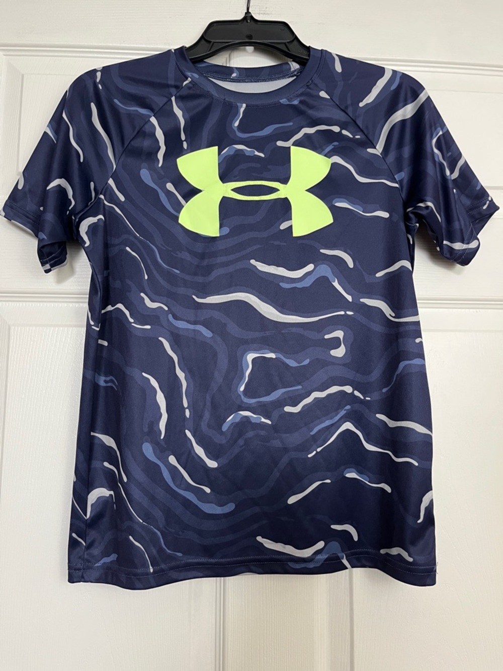 Under Armour HeatGear Tee - Boys YXL, Dark Blue, Neon Logo, Performance Shirt
